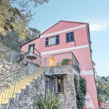 With View And Pool Recco