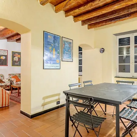 With View And Pool Apartment