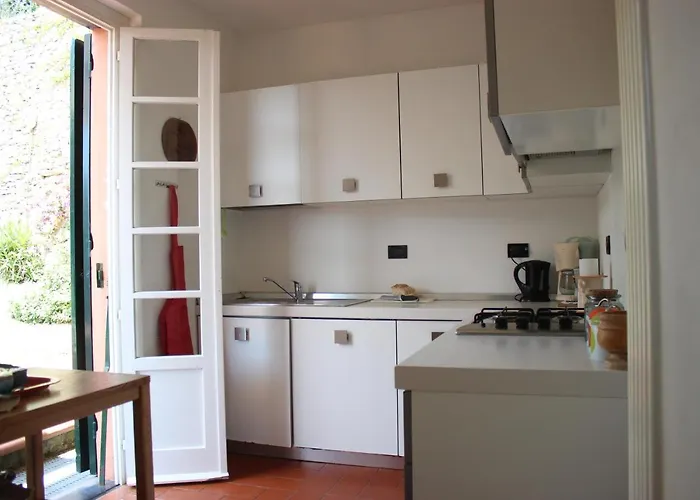 Lägenhet With View And Pool