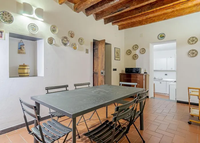 Lägenhet With View And Pool