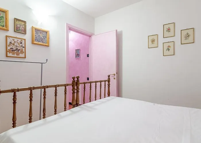 Lägenhet With View And Pool