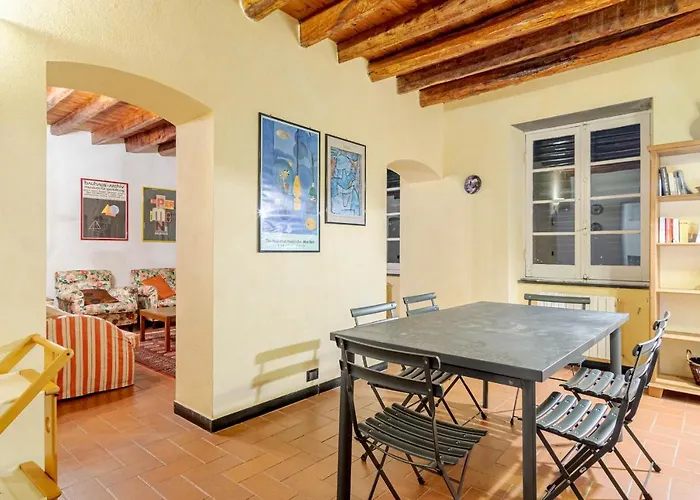 With View And Pool Lägenhet